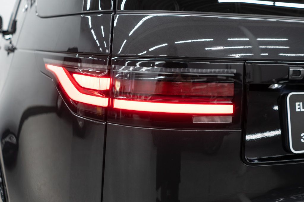 2023 Land Rover Discovery P300 S S R-Dynamic photo 51