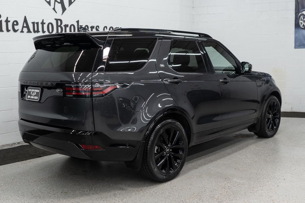 2023 Land Rover Discovery P300 S S R-Dynamic photo 5
