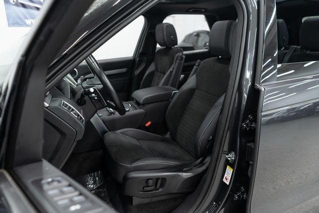 2023 Land Rover Discovery P300 S R-Dynamic - 22915620 - 8