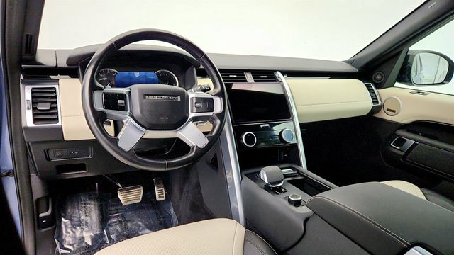 2023 Land Rover Discovery P300 S R-Dynamic w/ Cold Climate Pkg & Four-Zone Climate Control - 22967456 - 12