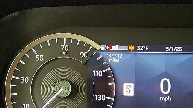 2023 Land Rover Discovery P300 S R-Dynamic w/ Cold Climate Pkg & Four-Zone Climate Control - 22967456 - 15