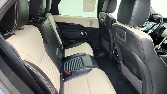2023 Land Rover Discovery P300 S R-Dynamic w/ Cold Climate Pkg & Four-Zone Climate Control - 22967456 - 23