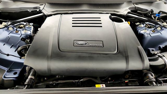 2023 Land Rover Discovery P300 S R-Dynamic w/ Cold Climate Pkg & Four-Zone Climate Control - 22967456 - 27