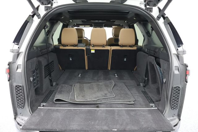 2023 Land Rover Discovery P360 HSE R-Dynamic with Heated/Cooled Massage Seats & Tow Hitch - 22937600 - 18