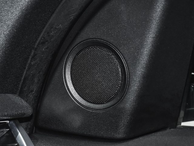 2023 Land Rover Discovery Sport SE - 22951385 - 32