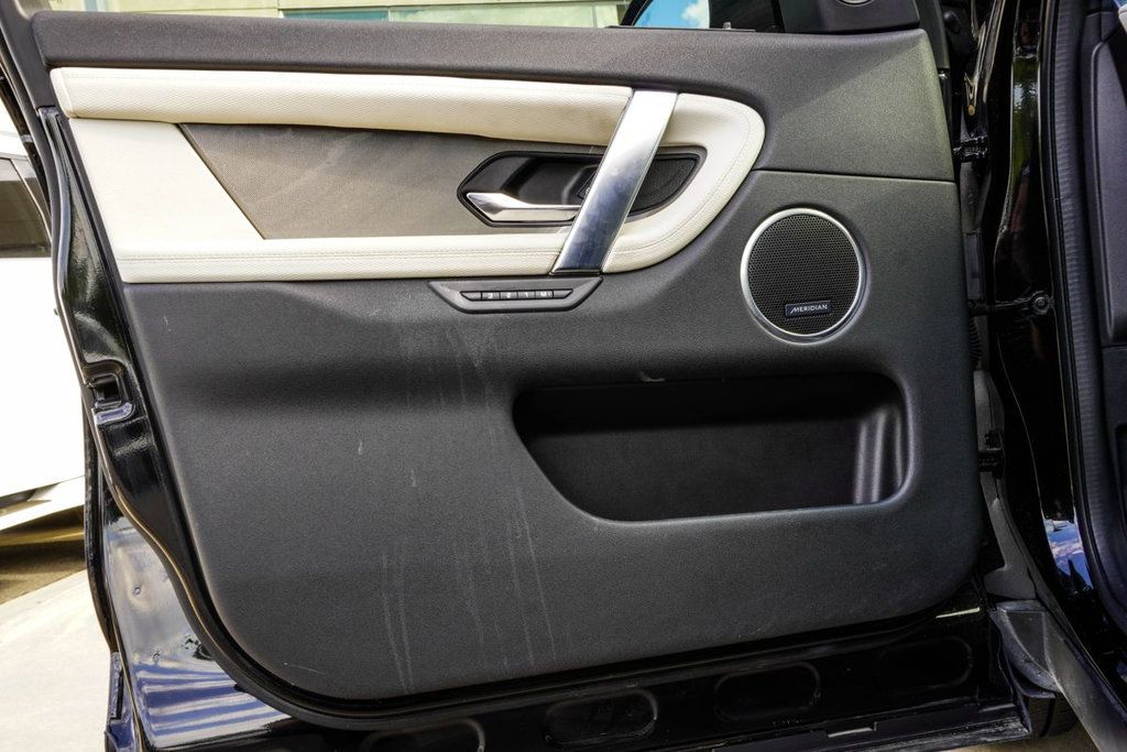 Land Rover Discovery Sport photo 30