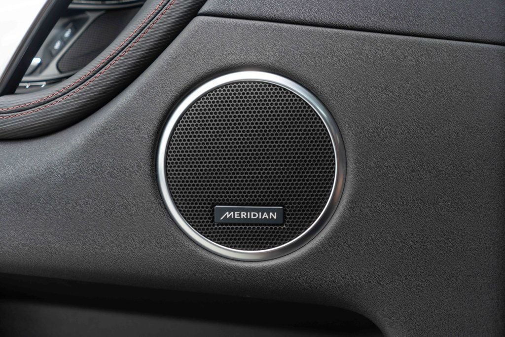 2023 Land Rover Discovery Sport S R-Dynamic photo 15