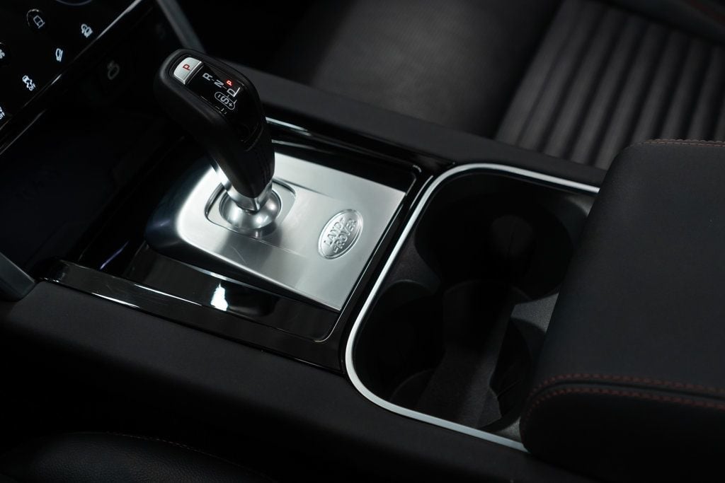 2023 Land Rover Discovery Sport S R-Dynamic photo 17