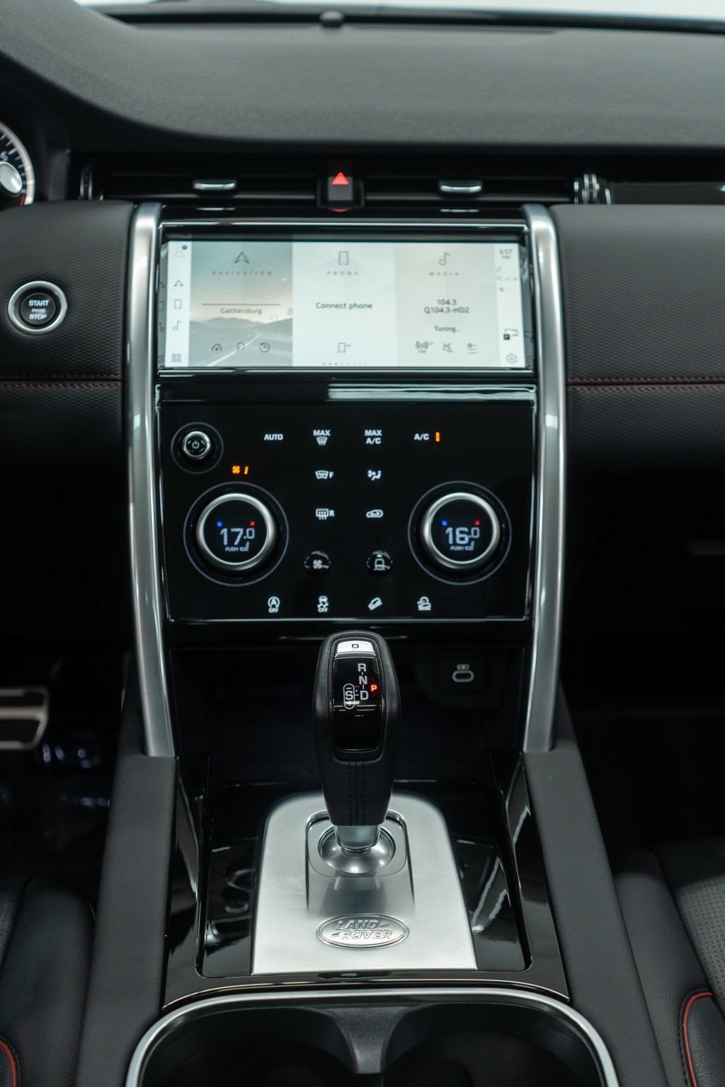 2023 Land Rover Discovery Sport S R-Dynamic photo 18