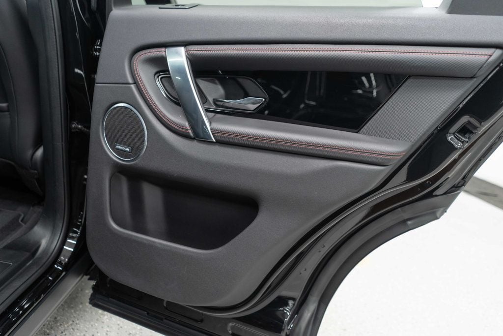 2023 Land Rover Discovery Sport S R-Dynamic photo 27