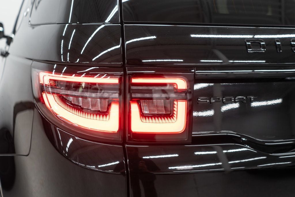 2023 Land Rover Discovery Sport S R-Dynamic photo 42