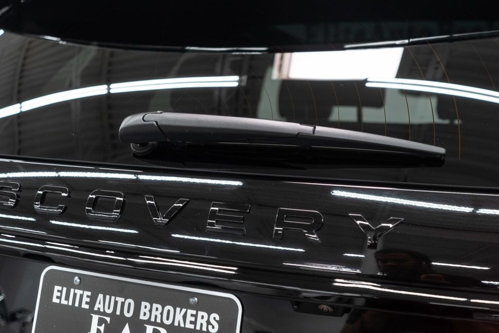 2023 Land Rover Discovery Sport S R-Dynamic photo 43