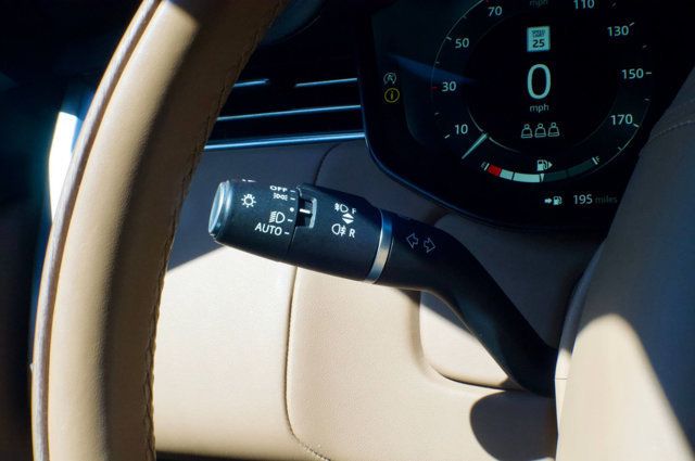 2023 Land Rover Range Rover LocalTrade/MSRP$105975/HeatedFront&RearSeats/BlindSpotMonitor - 23022940 - 21