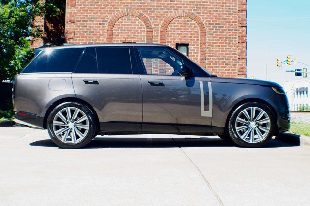 2023 Land Rover Range Rover 3.0 SE SWB's photo