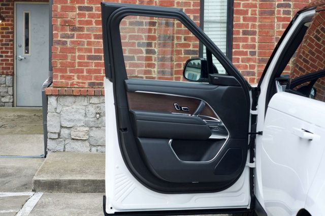 2023 Land Rover Range Rover MSRP$120710/LWB-7-Seat/BlackContrastRoof/ShadowExteriorPkg/NAV - 22976159 - 15