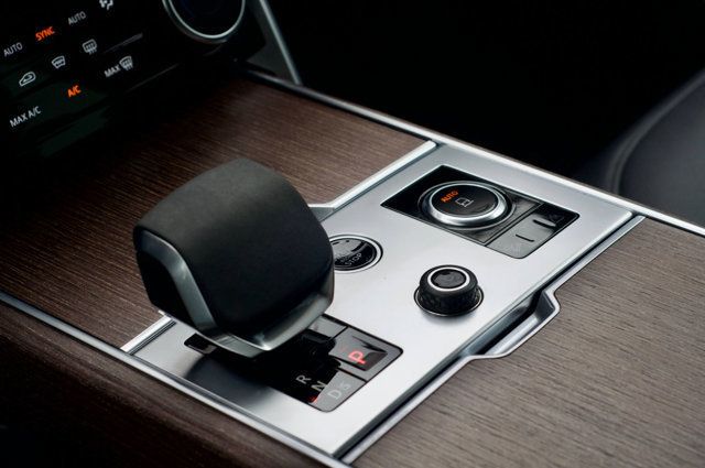 2023 Land Rover Range Rover MSRP$120710/LWB-7-Seat/BlackContrastRoof/ShadowExteriorPkg/NAV - 22976159 - 22