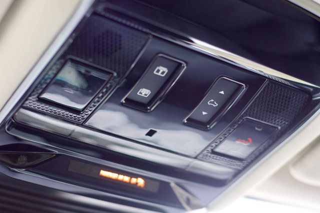 2023 Land Rover Range Rover MSRP$120710/LWB-7-Seat/BlackContrastRoof/ShadowExteriorPkg/NAV - 22976159 - 25