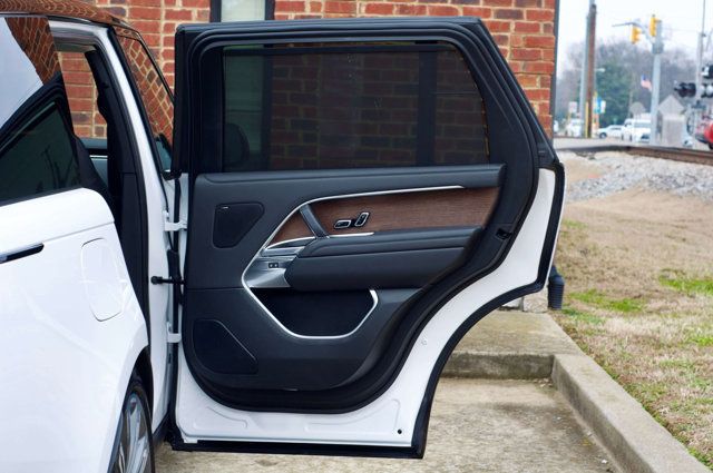 2023 Land Rover Range Rover MSRP$120710/LWB-7-Seat/BlackContrastRoof/ShadowExteriorPkg/NAV - 22976159 - 38