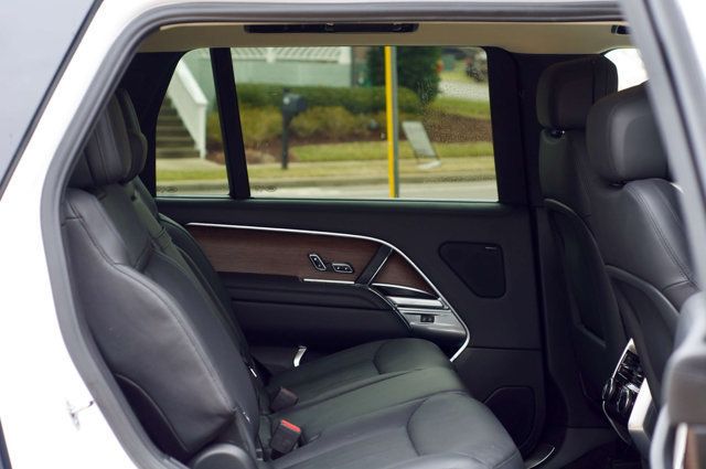 2023 Land Rover Range Rover MSRP$120710/LWB-7-Seat/BlackContrastRoof/ShadowExteriorPkg/NAV - 22976159 - 39