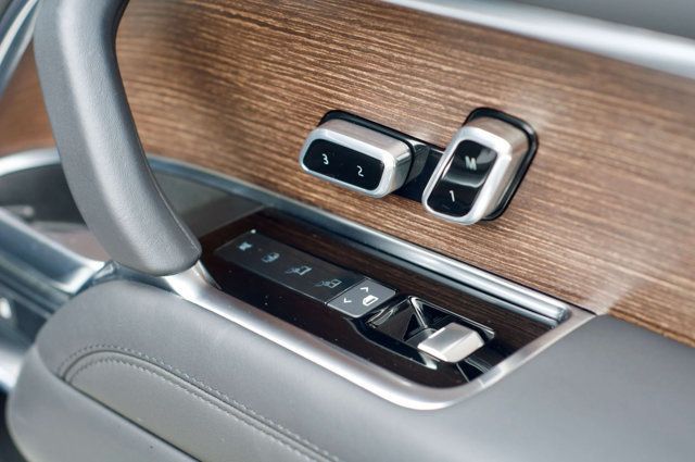 2023 Land Rover Range Rover MSRP$120710/LWB-7-Seat/BlackContrastRoof/ShadowExteriorPkg/NAV - 22976159 - 41