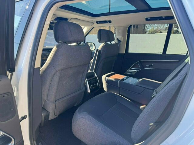 2023 Land Rover Range Rover P-400SE/Heated&CooledSeats/BlindSpotMonitor/BlackContrastRoof - 22697649 - 10