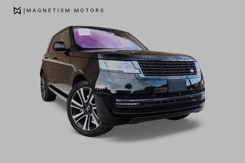 2023 Land Rover Range Rover SE photo 4