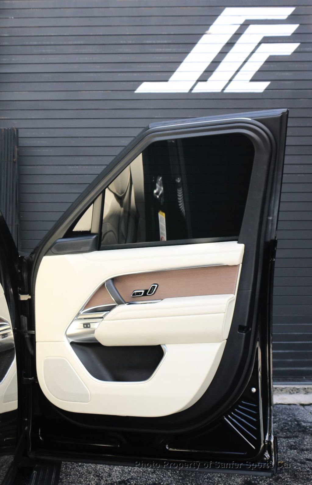 2023 Land Rover Range Rover P400 SE SWB - 22915135 - 14