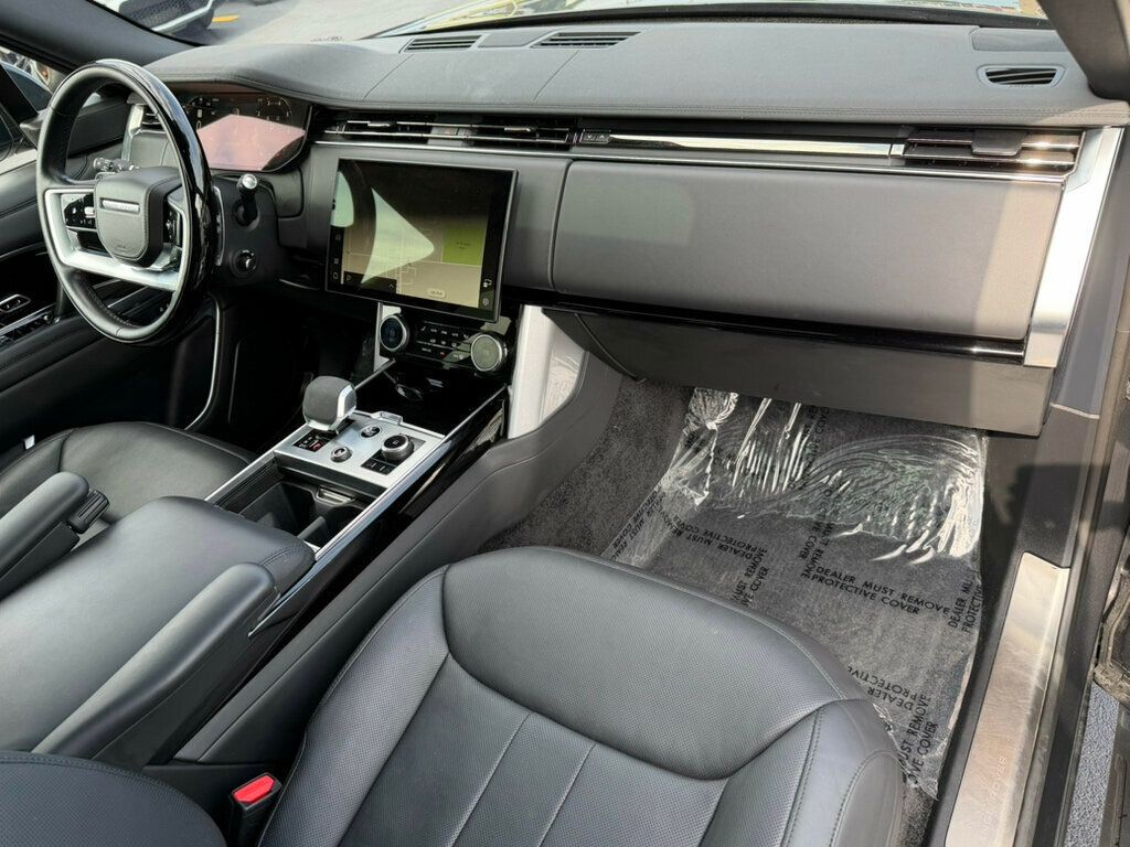 2023 Land Rover Range Rover P400 SE SWB - 23043277 - 10