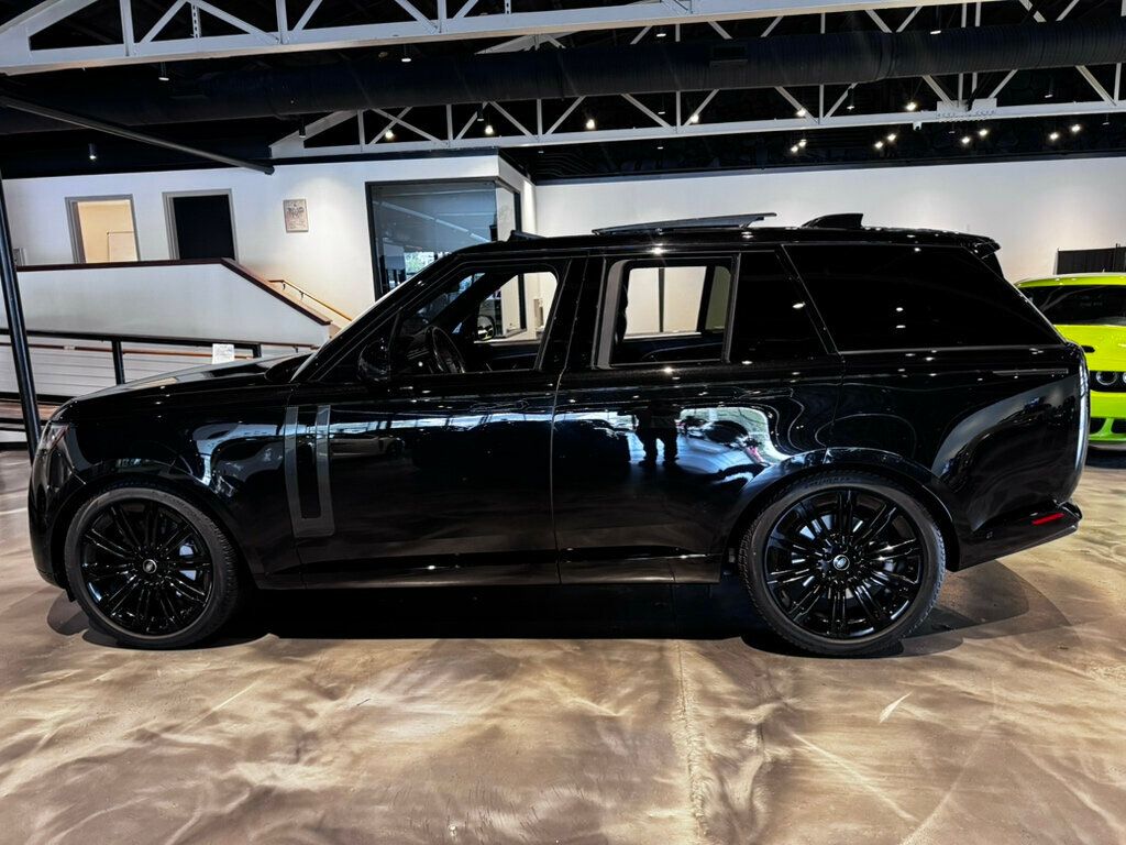 2023 Land Rover Range Rover P530/SE/HotClimatePkg/TechnologyPkg/AdvancedTowAssist/ParkAssist - 23025880 - 1
