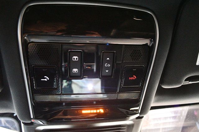 2023 Land Rover Range Rover P530 SE SWB - 23013538 - 70