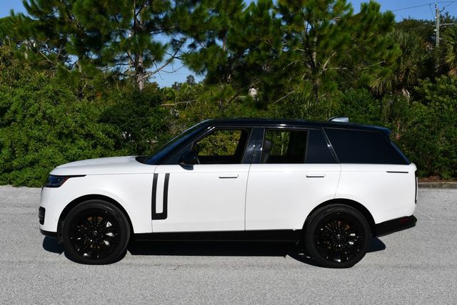 2023 Land Rover Range Rover P530 SE SWB SUV W/Shadow Exterior Pack - 23087242 - 23