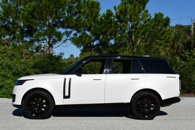 2023 Land Rover Range Rover P530 SE SWB SUV W/Shadow Exterior Pack - 23087242 - 26