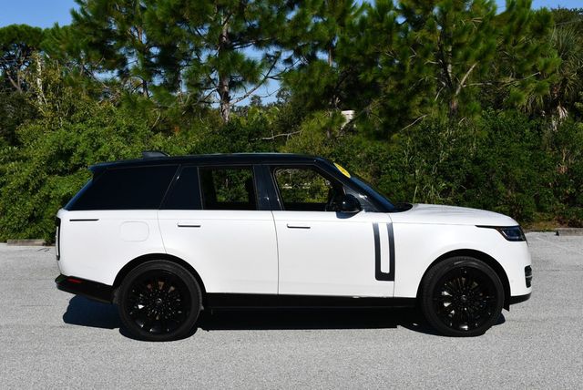 2023 Land Rover Range Rover P530 SE SWB SUV W/Shadow Exterior Pack - 23087242 - 31