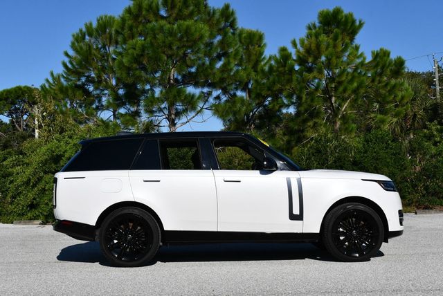 2023 Land Rover Range Rover P530 SE SWB SUV W/Shadow Exterior Pack - 23087242 - 32
