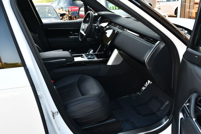 2023 Land Rover Range Rover P530 SE SWB SUV W/Shadow Exterior Pack - 23087242 - 43