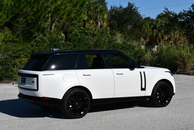 2023 Land Rover Range Rover P530 SE SWB SUV W/Shadow Exterior Pack - 23087242 - 5