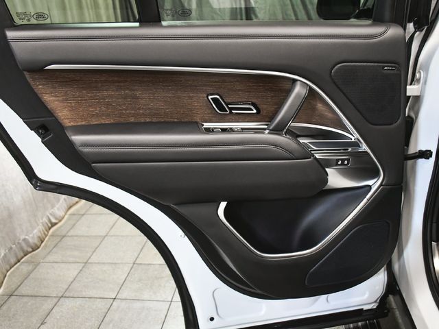 2023 Land Rover Range Rover SE - Photo 9