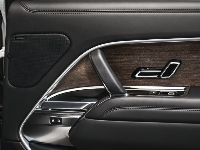 2023 Land Rover Range Rover SE - Photo 13