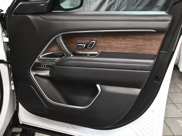 2023 Land Rover Range Rover SE - Photo 14
