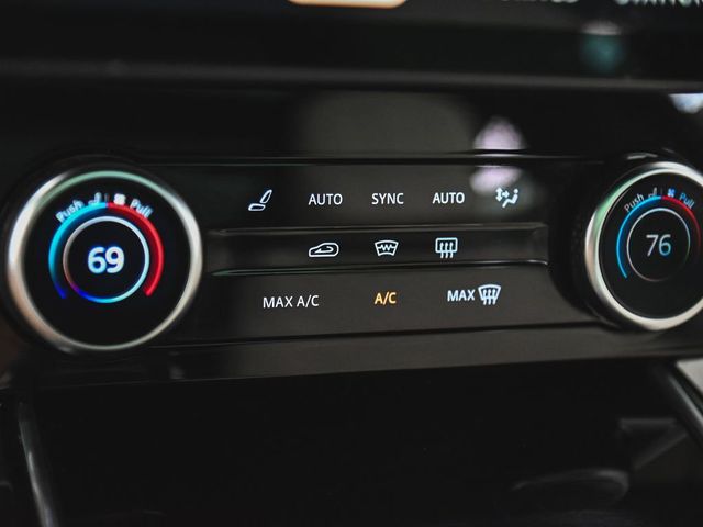 2023 Land Rover Range Rover SE - 23027587 - 22