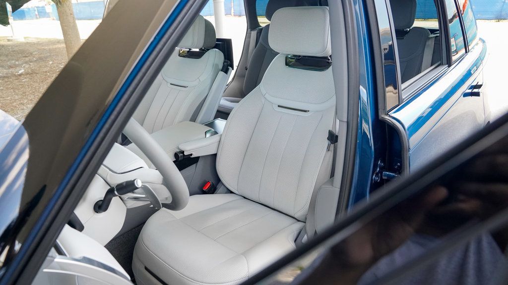 2023 Land Rover Range Rover SV LWB - 22833934 - 48