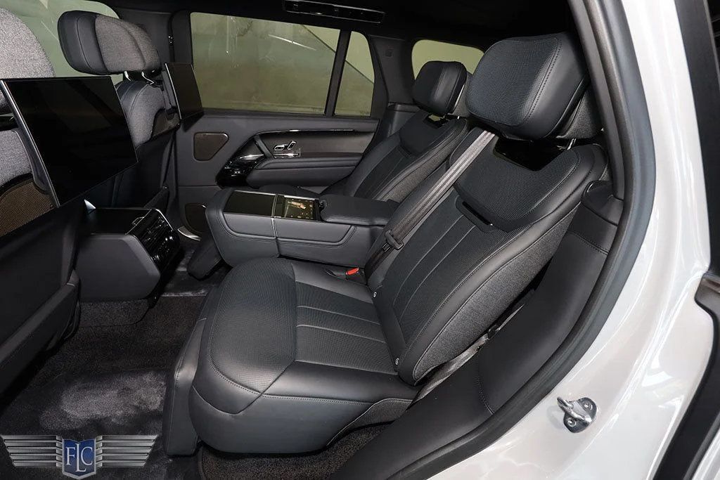 2023 Land Rover Range Rover SV LWB - 22970593 - 15