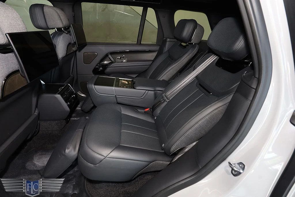 2023 Land Rover Range Rover SV LWB - 22970593 - 16