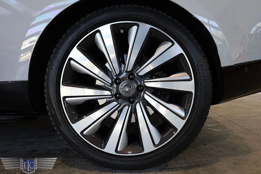 2023 Land Rover Range Rover SV LWB - 22970593 - 43