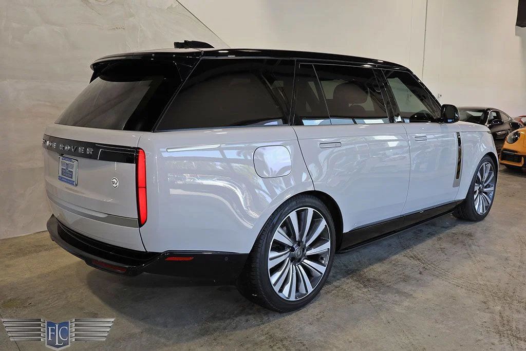 2023 Land Rover Range Rover SV LWB - 22970593 - 4