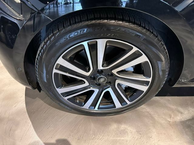 2023 Land Rover Range Rover TwinTurboV8/HtdSteerWheel/MeridianSound/ParkAssist/AdapCruise - 23033186 - 9