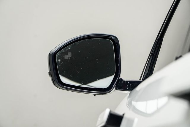 2023 Land Rover Range Rover Evoque R-Dynamic S AWD - 22915678 - 13