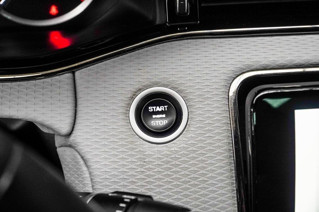 2023 Land Rover Range Rover Evoque R-Dynamic S photo 23