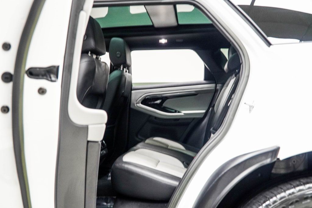 2023 Land Rover Range Rover Evoque R-Dynamic S photo 32