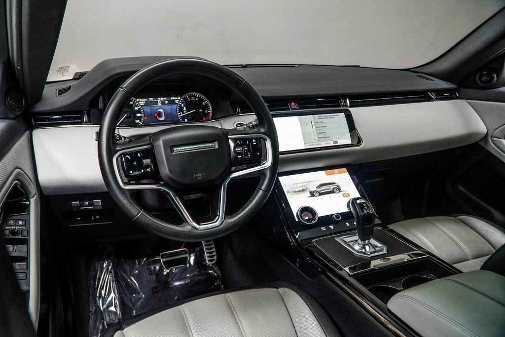 2023 Land Rover Range Rover Evoque R-Dynamic S photo 3